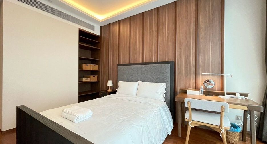 For rent 4 bedrooms condo in Khlong Toei, Bangkok