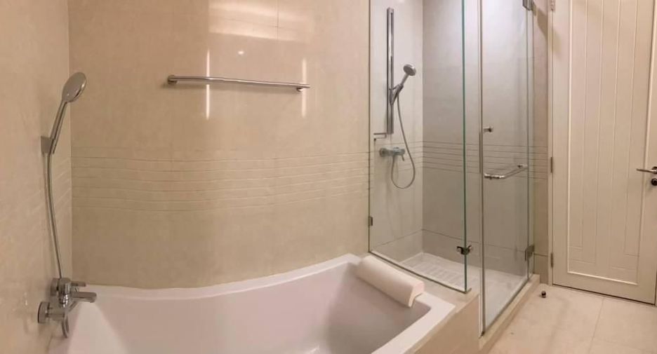 Wohnung zur Miete mit 2 Zimmer in Pathum Wan, Bangkok