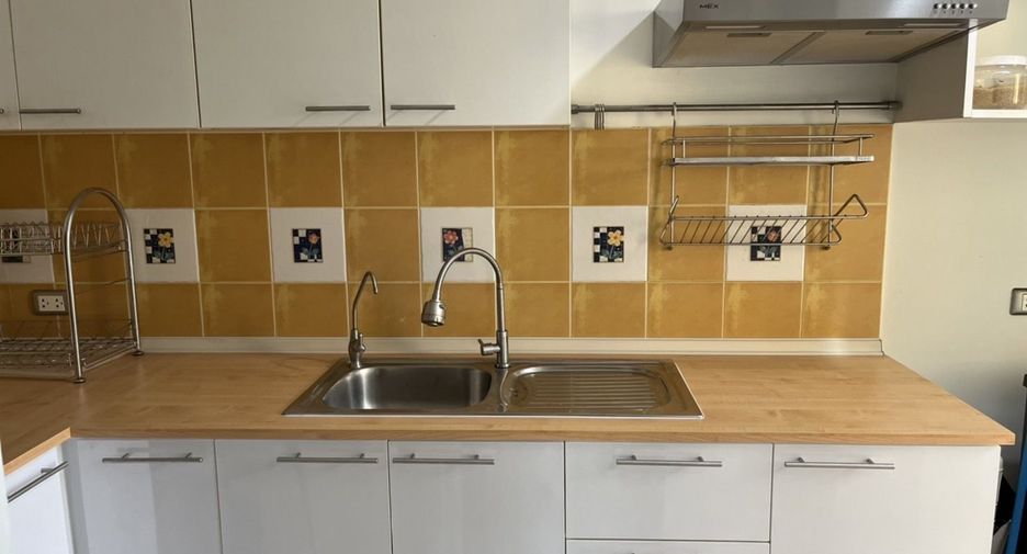 Wohnung zur Miete mit 2 Zimmer in Yan Nawa, Bangkok