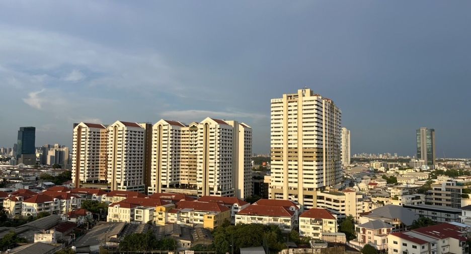 Wohnung zur Miete mit 2 Zimmer in Yan Nawa, Bangkok