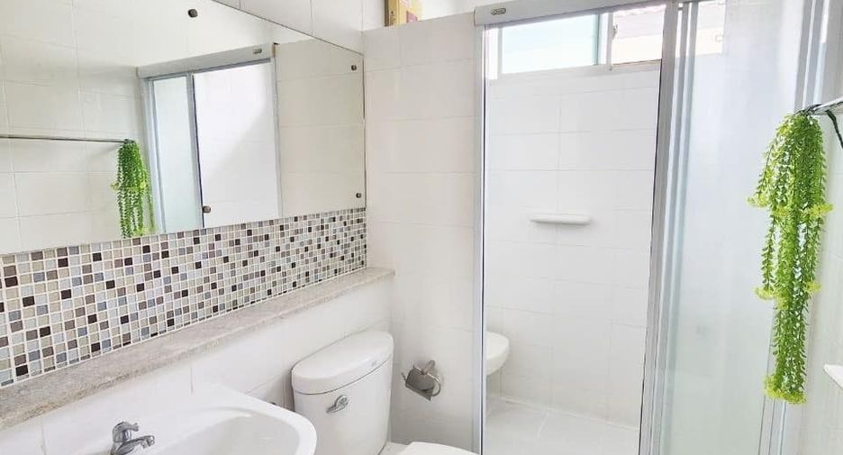 For rent 3 bedrooms house in Prawet, Bangkok