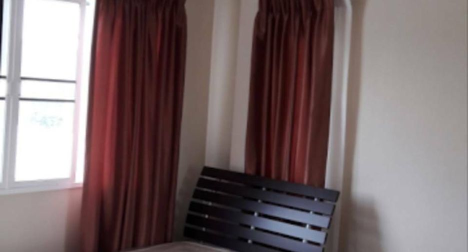 For sale 3 bedrooms house in Khan Na Yao, Bangkok