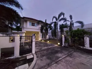 Haus zum Kauf mit 3 Zimmer in Khan Na Yao, Bangkok