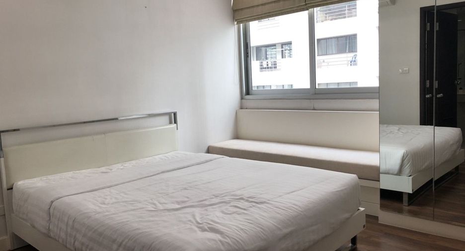 For rent 2 bedrooms condo in Pathum Wan, Bangkok