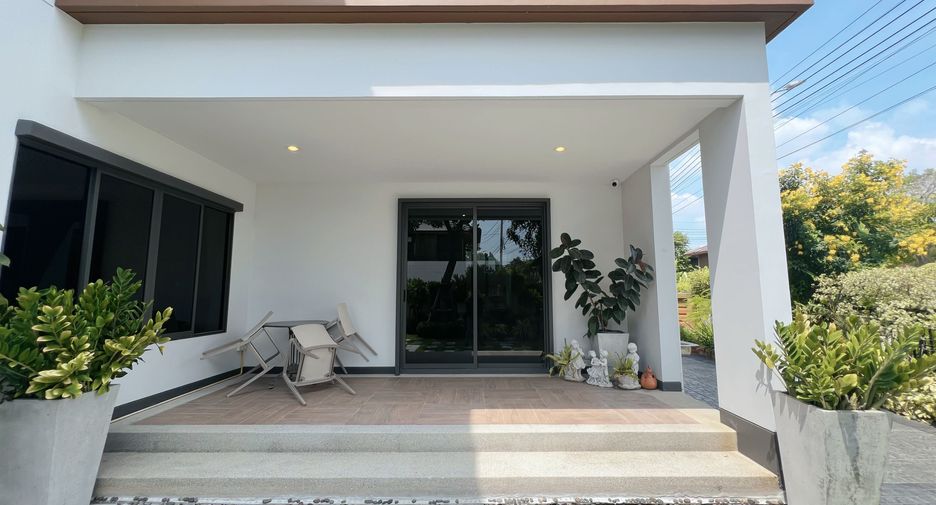 For rent 4 bedrooms house in Prawet, Bangkok