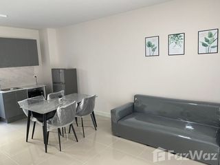 Casa en alquiler de 3 habitaciones en Prawet, Bangkok