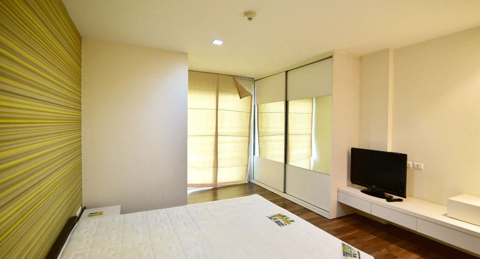 Condo en alquiler de 2 habitaciones en Phra Khanong, Bangkok