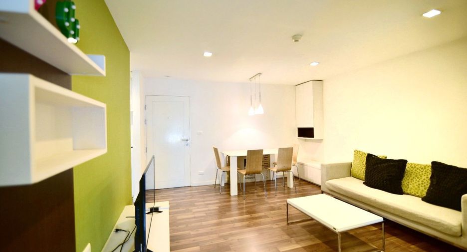 Condo en alquiler de 2 habitaciones en Phra Khanong, Bangkok