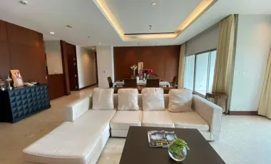 For rent 3 bedrooms condo in Pathum Wan, Bangkok