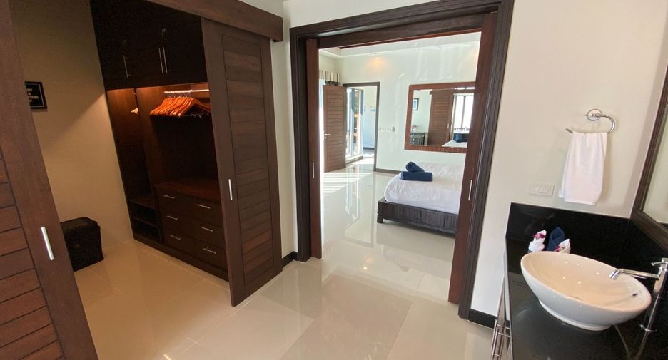 For sale 3 bedrooms villa in Thalang, Phuket