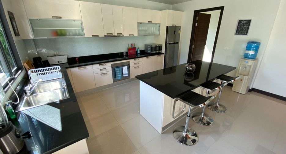 For sale 3 bedrooms villa in Thalang, Phuket