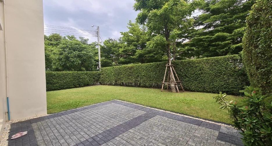 For sale 3 bedrooms house in Lat Krabang, Bangkok