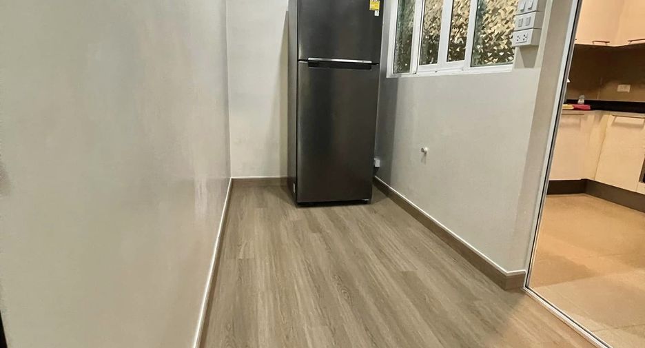 For sale 3 bedrooms house in Lat Krabang, Bangkok