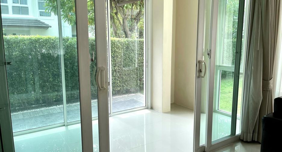 For sale 3 bedrooms house in Lat Krabang, Bangkok