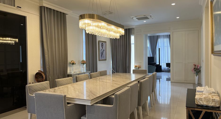 À vendre 5 chambres maison à Lat Phrao, Bangkok