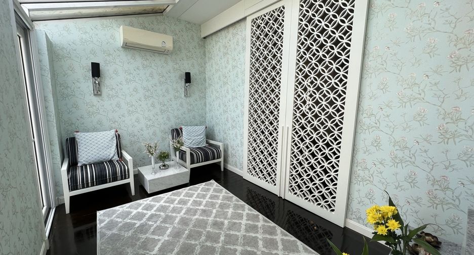À vendre 5 chambres maison à Lat Phrao, Bangkok