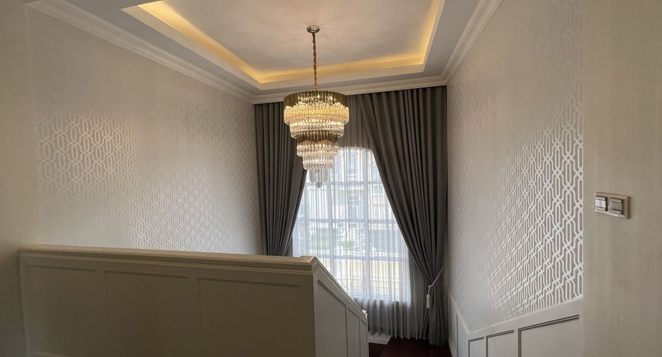 À vendre 5 chambres maison à Lat Phrao, Bangkok