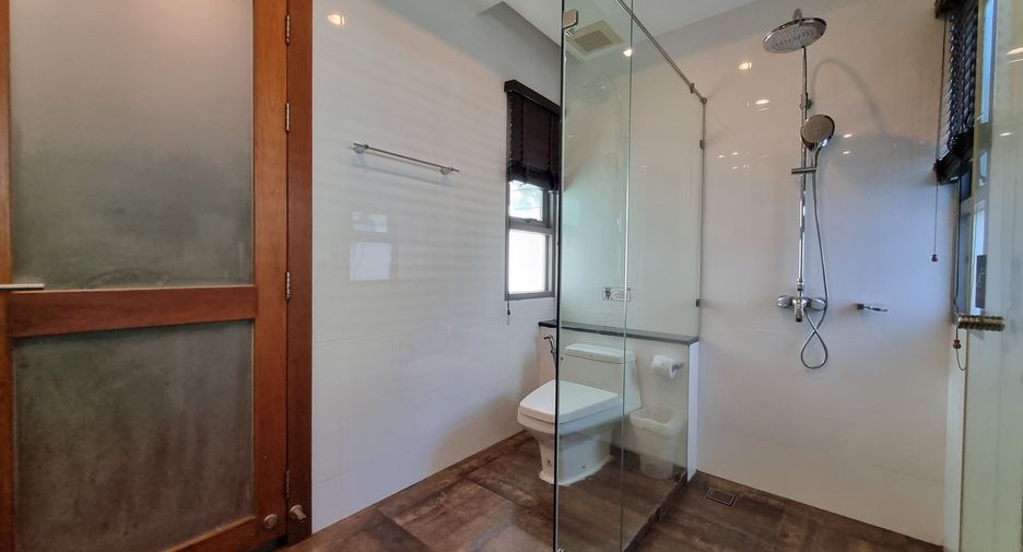 For rent 4 bedrooms house in Mueang Phuket, Phuket