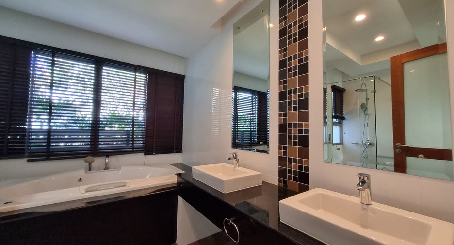 For rent 4 bedrooms house in Mueang Phuket, Phuket