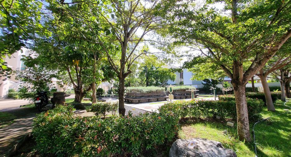 For rent 4 bedrooms house in Mueang Phuket, Phuket