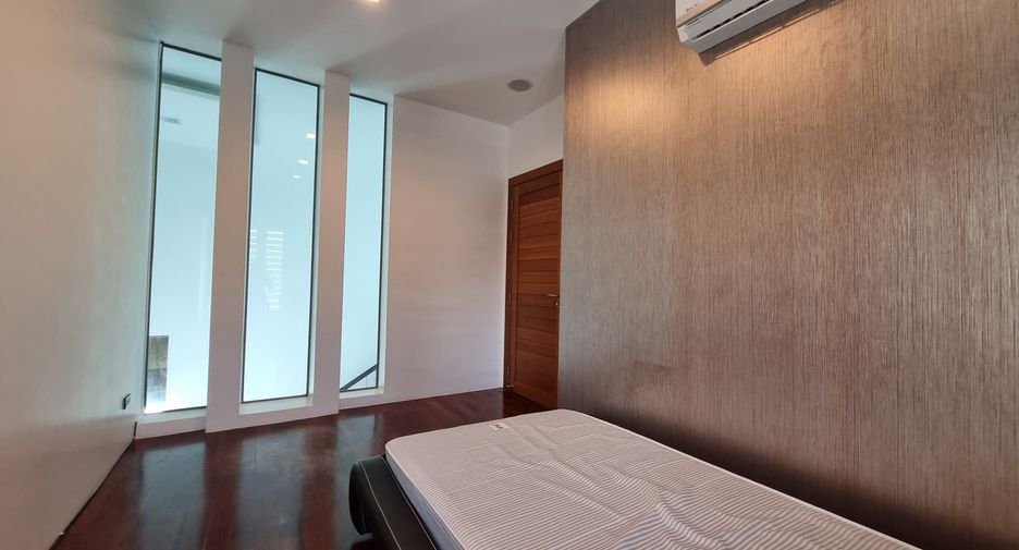 For rent 4 bedrooms house in Mueang Phuket, Phuket