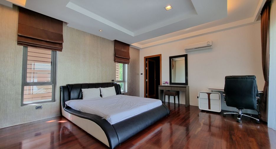 For rent 4 bedrooms house in Mueang Phuket, Phuket