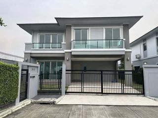 Casa en venta de 4 habitaciones en Saphan Sung, Bangkok