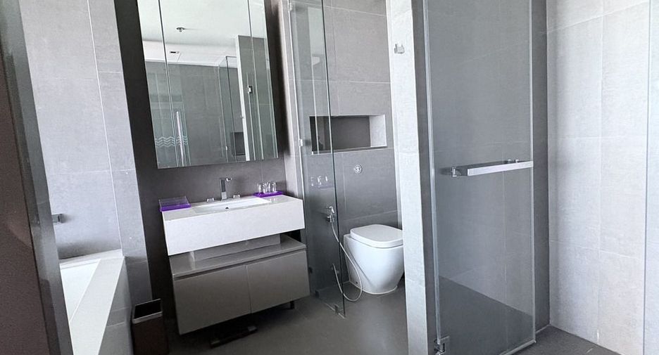 For rent 1 bed condo in Sathon, Bangkok