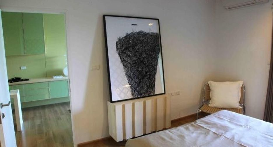 For sale 1 bed condo in Khlong Toei, Bangkok