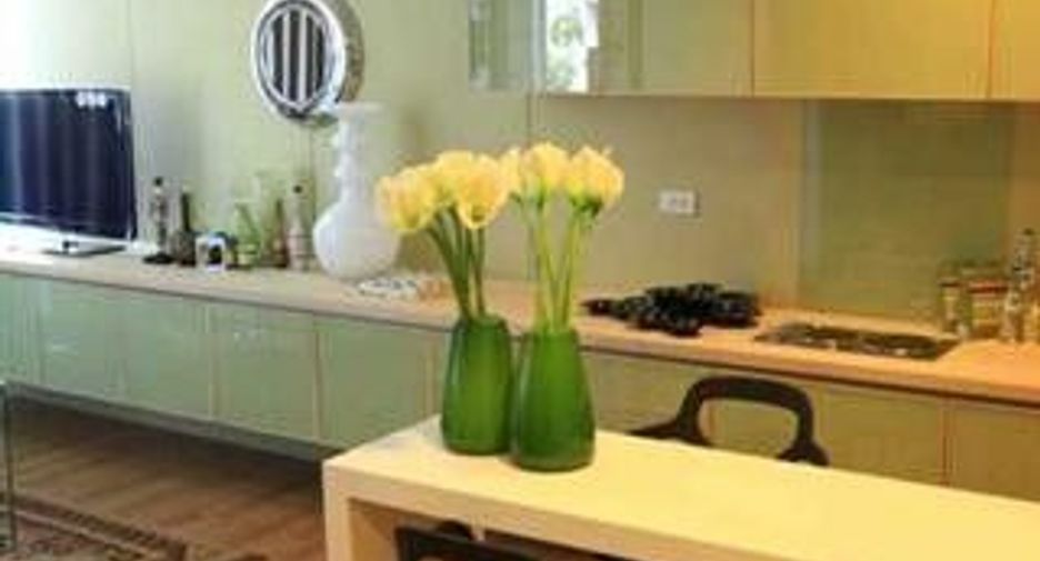 For sale 1 bed condo in Khlong Toei, Bangkok