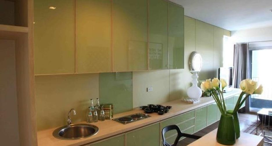 For sale 1 bed condo in Khlong Toei, Bangkok