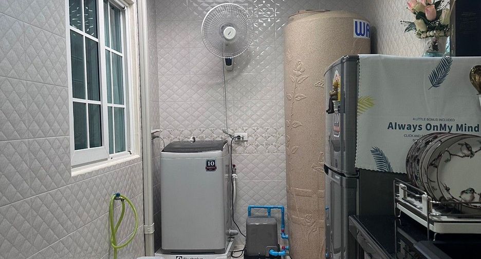 For sale and for rent 3 bedrooms townhouse in Prawet, Bangkok