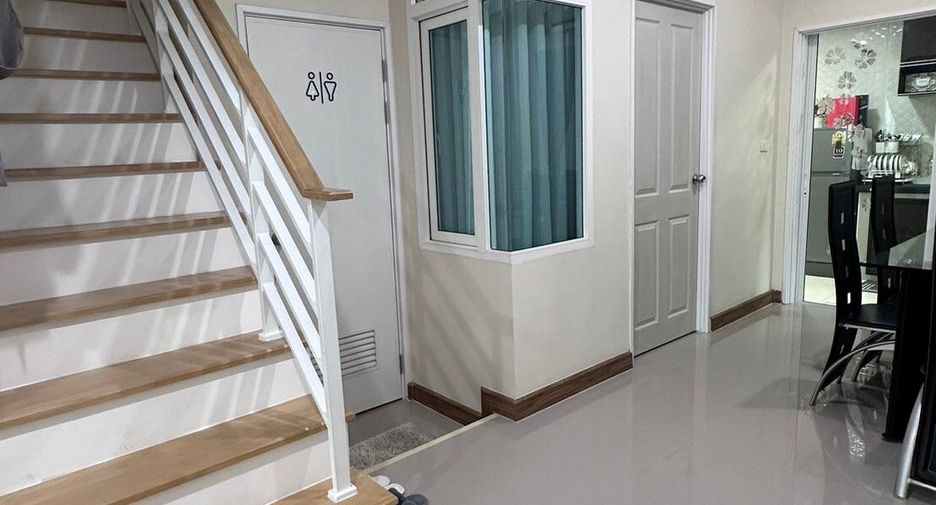 For sale and for rent 3 bedrooms townhouse in Prawet, Bangkok