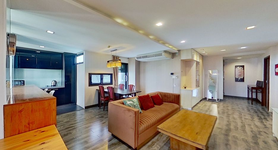For sale 5 bedrooms condo in Watthana, Bangkok