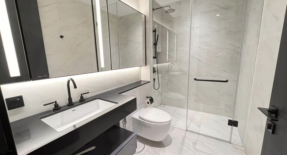 For rent 2 bedrooms condo in Sathon, Bangkok