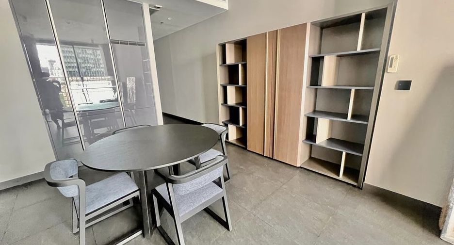 For rent 2 bedrooms condo in Sathon, Bangkok