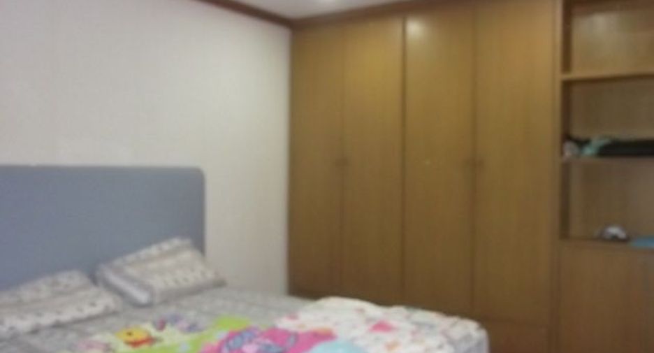 For sale 2 bedrooms condo in Wang Thonglang, Bangkok