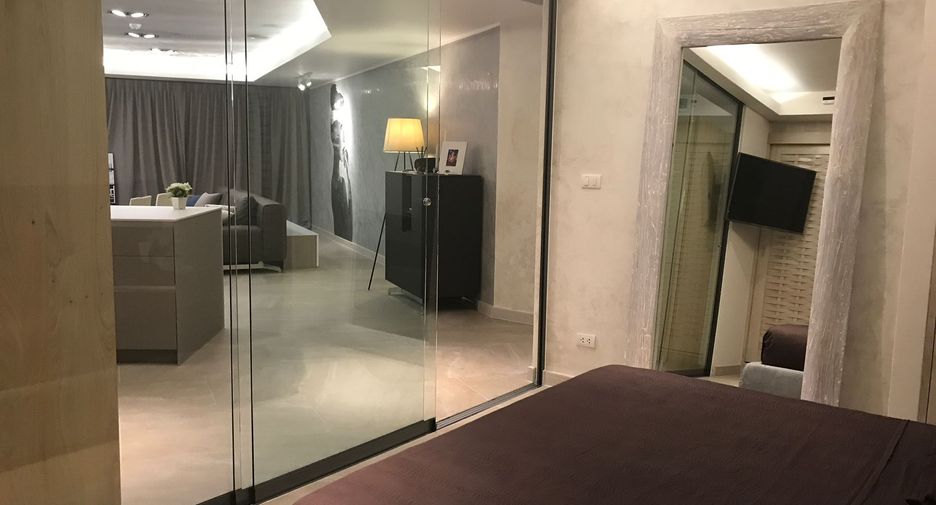 For sale 2 bedrooms condo in Mueang Phuket, Phuket