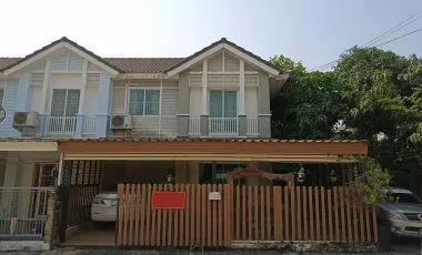 For sale 3 ベッドルーム townhouse in Saphan Sung, Bangkok