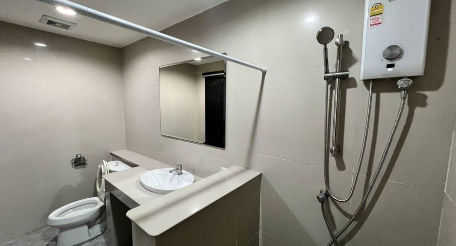 Wohnung zur Miete mit 2 Zimmer in Khlong Toei, Bangkok