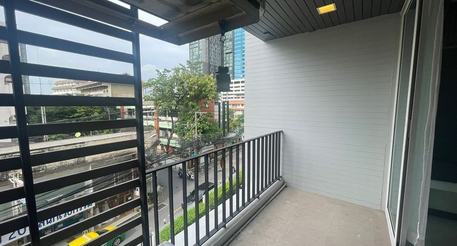 For sale 1 bed condo in Watthana, Bangkok