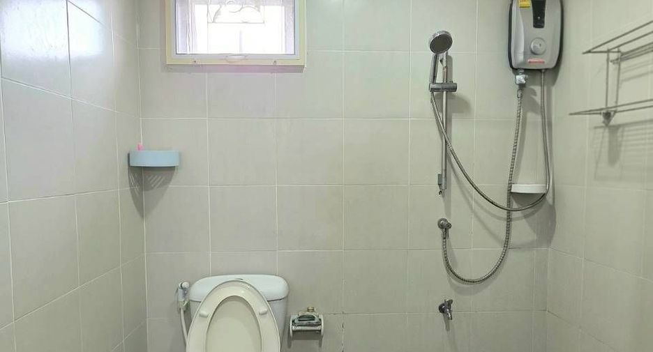 For sale and for rent 3 bedrooms townhouse in Mueang Samut Prakan, Samut Prakan