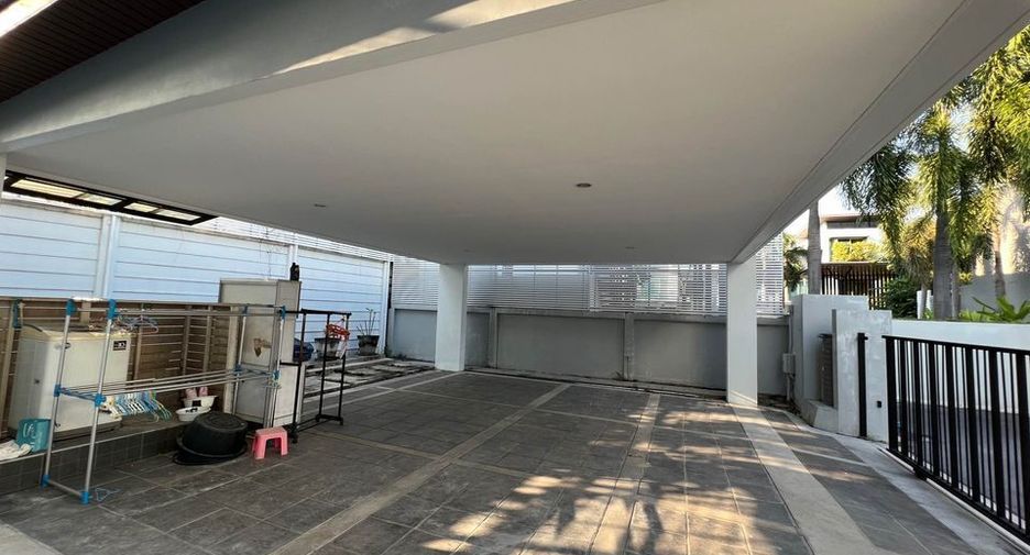 For rent 4 bedrooms house in Suan Luang, Bangkok