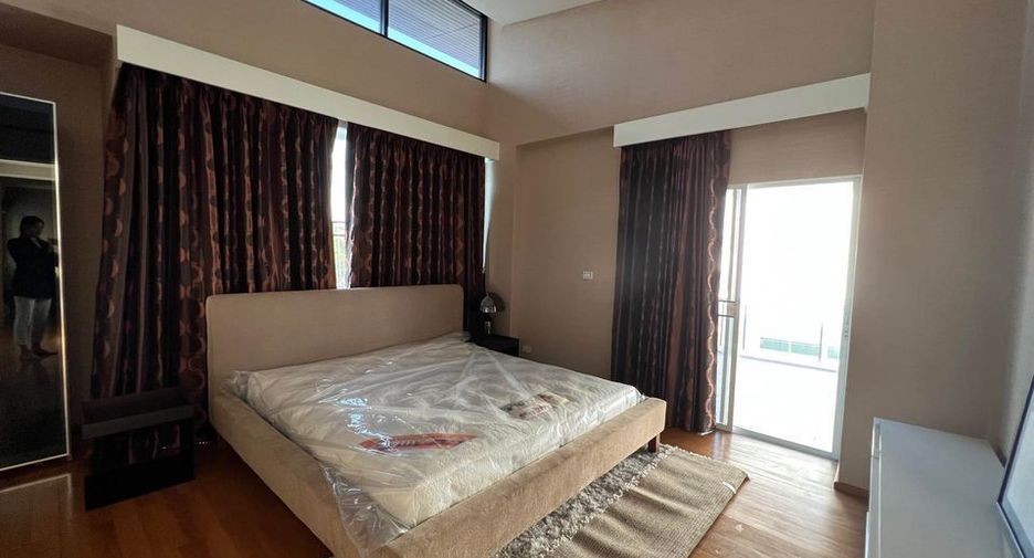 For rent 4 bedrooms house in Suan Luang, Bangkok