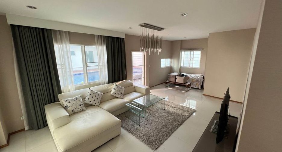 For rent 4 bedrooms house in Suan Luang, Bangkok