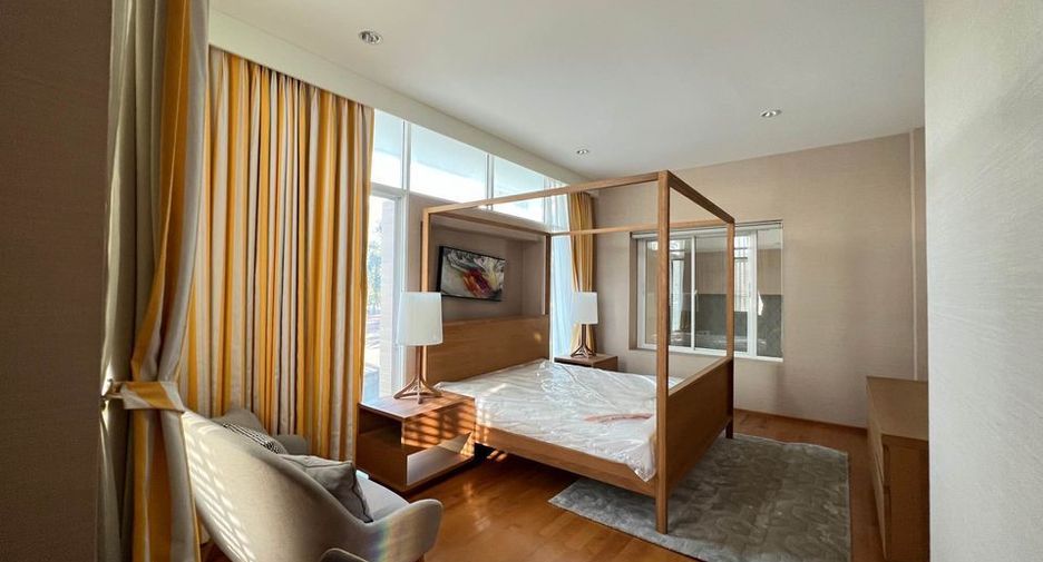 For rent 4 bedrooms house in Suan Luang, Bangkok