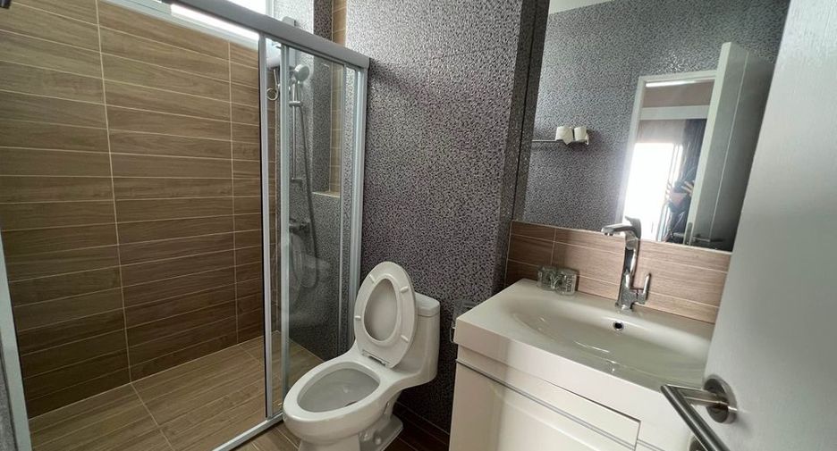 For rent 4 bedrooms house in Suan Luang, Bangkok