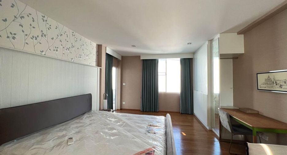 For rent 4 bedrooms house in Suan Luang, Bangkok