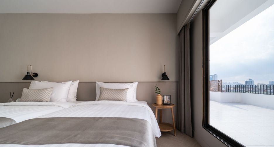 For rent 2 bedrooms condo in Watthana, Bangkok