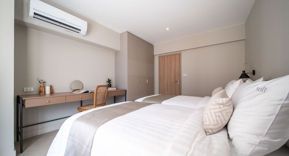 For rent 2 bedrooms condo in Watthana, Bangkok